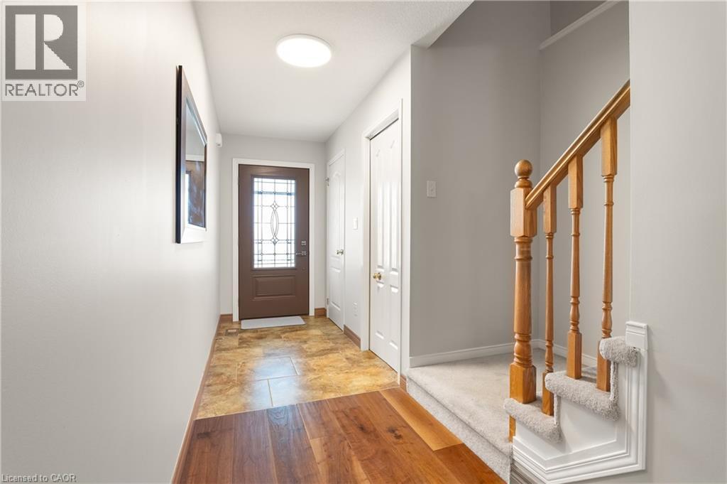 92 SNOWDROP Crescent, Kitchener, Ontario, N2E4G6 — Photo 6
