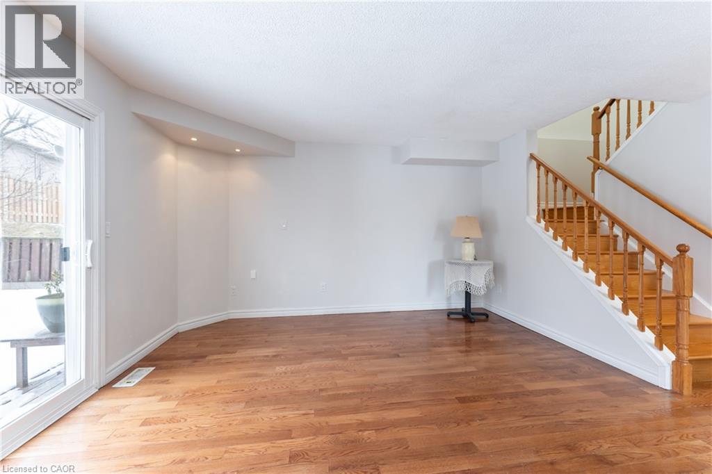 58 NOVOCO Drive, Hamilton, Ontario, L9C7E8 — Photo 10