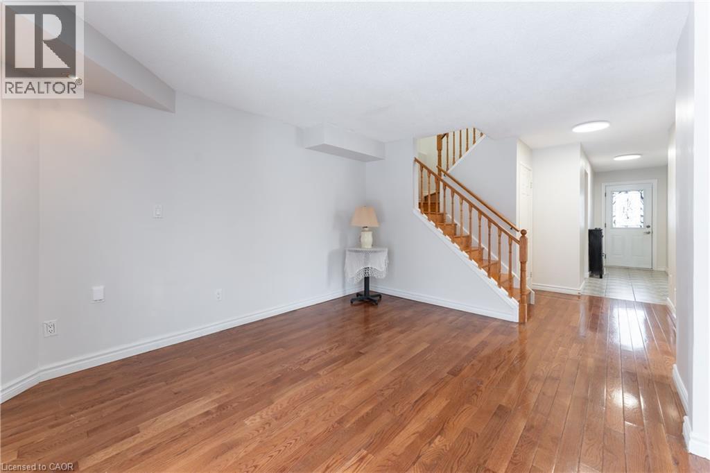 58 NOVOCO Drive, Hamilton, Ontario, L9C7E8 — Photo 11