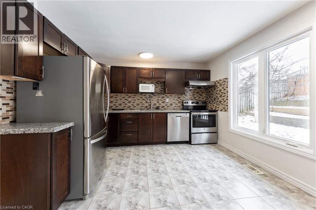 58 NOVOCO Drive, Hamilton, Ontario, L9C7E8 — Photo 14