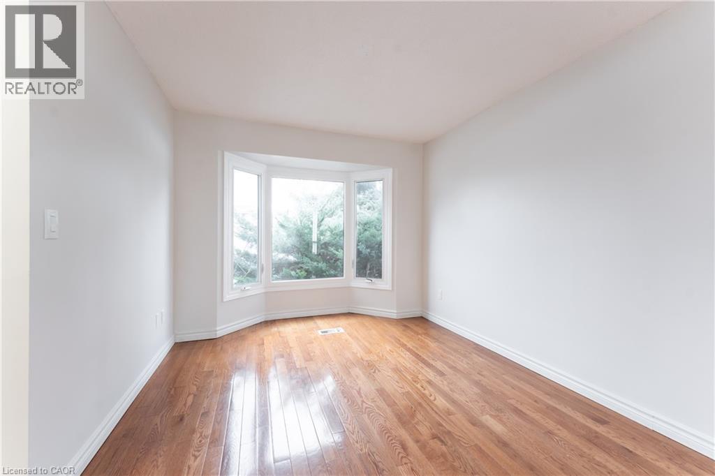 58 NOVOCO Drive, Hamilton, Ontario, L9C7E8 — Photo 2