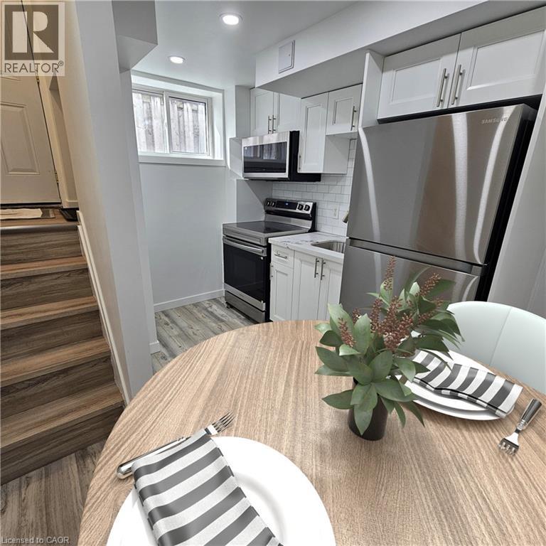 11 KIMBERLY Crescent Unit# LOWER, Kitchener, Ontario, N2E1C8 — Photo 4