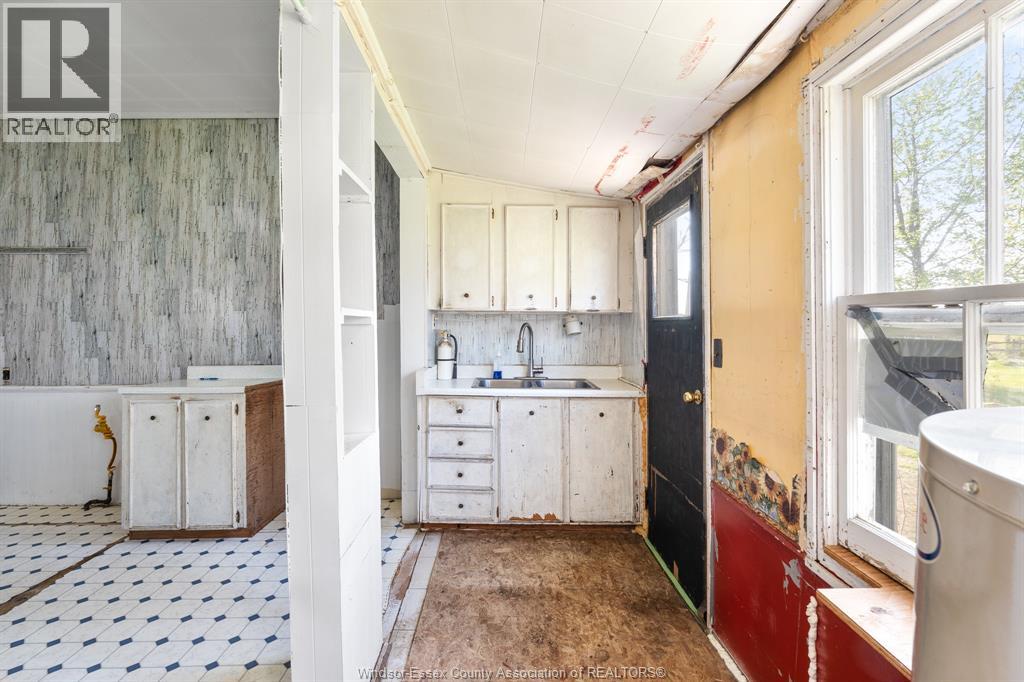 7045 Ford STREET, Comber, Ontario, N0P1J0 — Photo 13