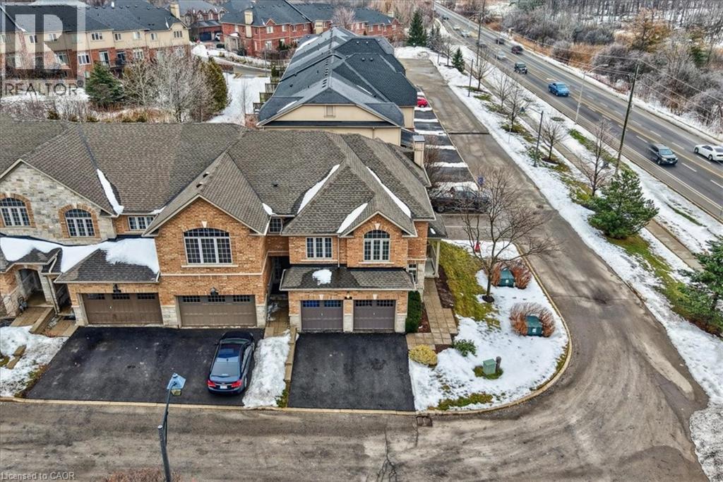 105 OAKHAVEN Place, Ancaster, Ontario, L9K0B6 — Photo 4