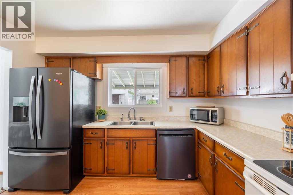 354 BENTINCK STREET, St Clair, Ontario, N0N1G0 — Photo 12