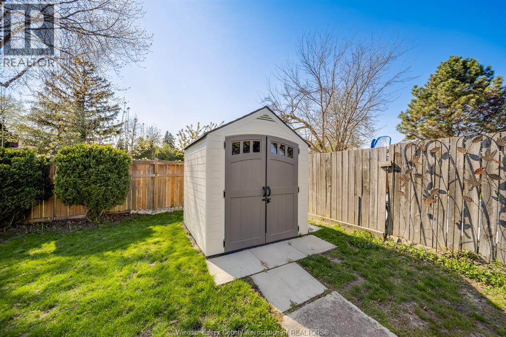 109 CENTENNIAL, Tecumseh, Ontario, N8N2N7 — Photo 45
