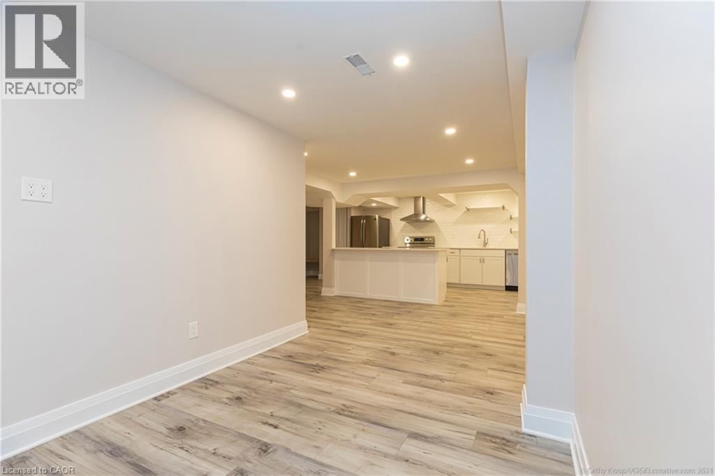 255 YORK Road Unit# LOWER, Dundas, Ontario, L9H1N1 — Photo 11