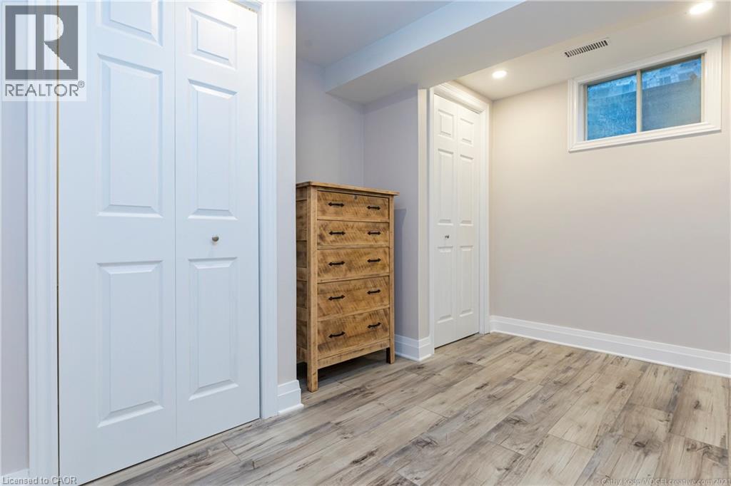255 YORK Road Unit# LOWER, Dundas, Ontario, L9H1N1 — Photo 14