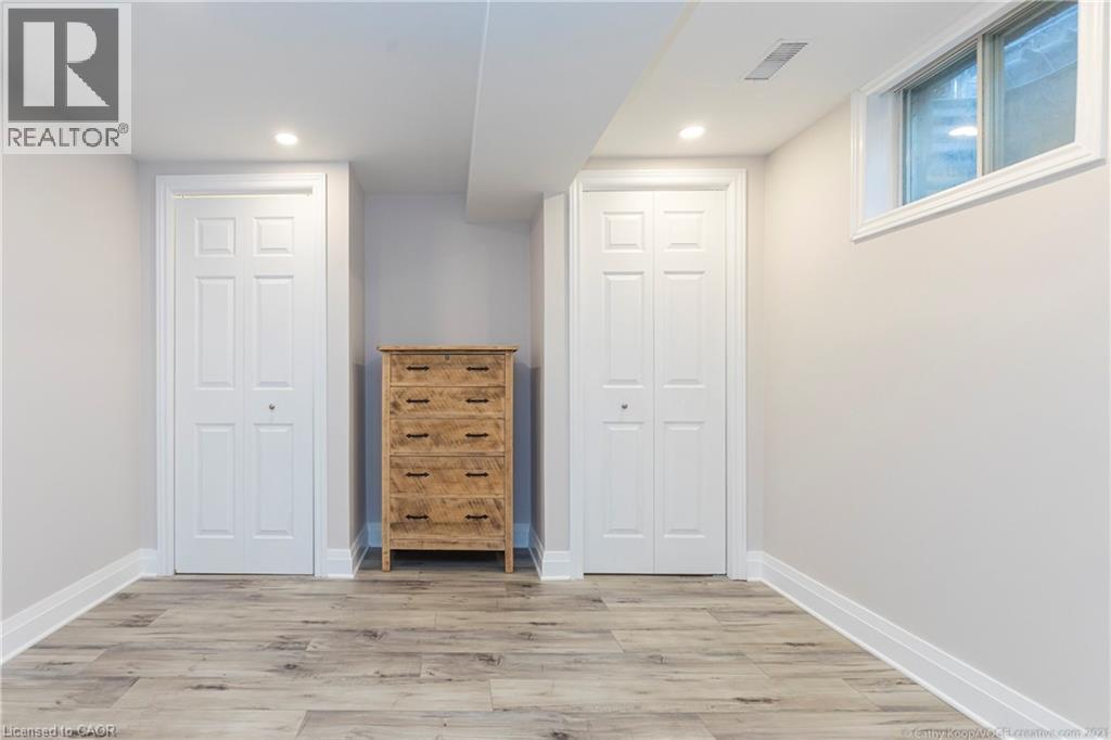 255 YORK Road Unit# LOWER, Dundas, Ontario, L9H1N1 — Photo 15