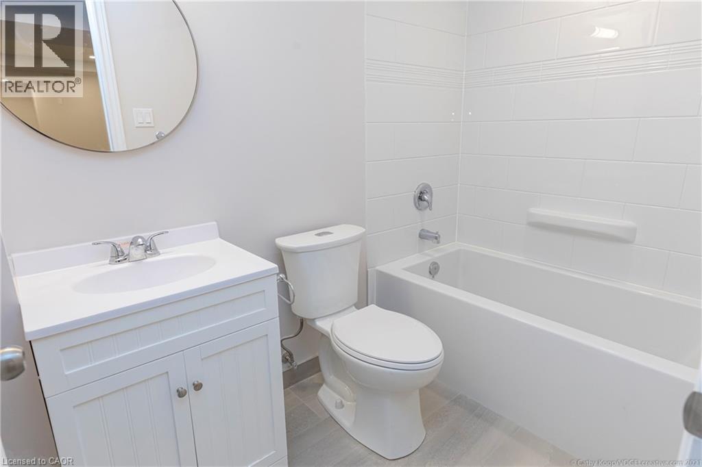 255 YORK Road Unit# LOWER, Dundas, Ontario, L9H1N1 — Photo 17