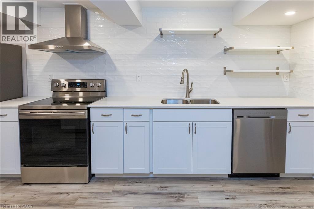 255 YORK Road Unit# LOWER, Dundas, Ontario, L9H1N1 — Photo 5