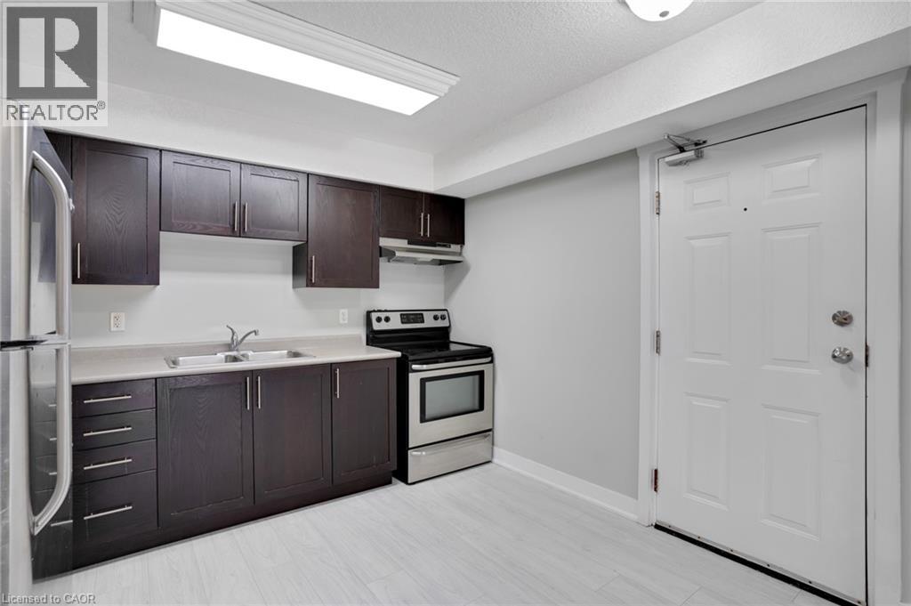185 WINDALE Crescent Unit# 5D, Kitchener, Ontario, N2E0G3 — Photo 4