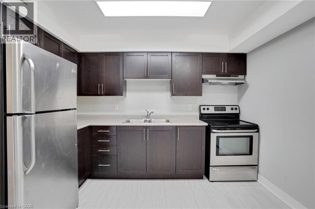 185 WINDALE Crescent Unit# 5D, Kitchener, Ontario, N2E0G3 — Photo 5