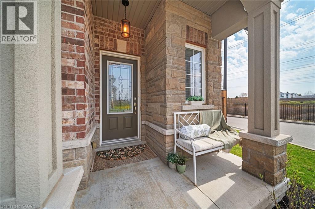 21 MADONNA Drive Unit# 16, Hamilton, Ontario, L9H0H1 — Photo 4