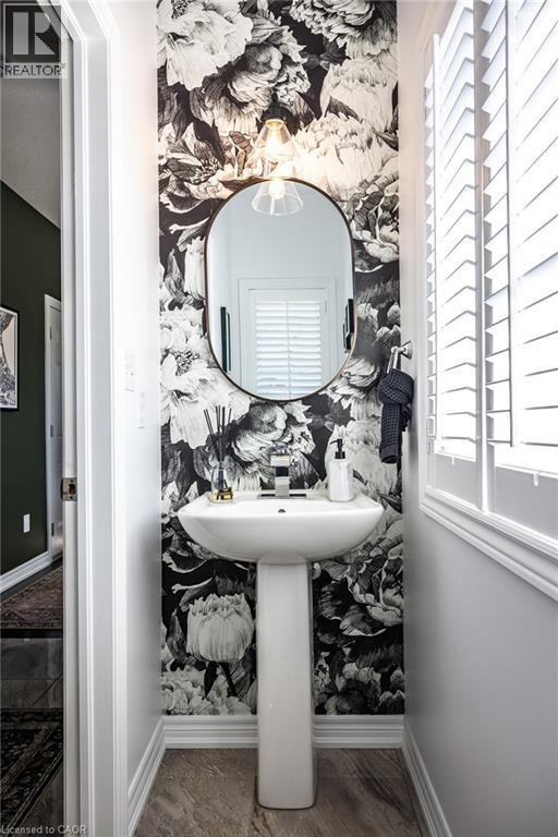 21 MADONNA Drive Unit# 16, Hamilton, Ontario, L9H0H1 — Photo 8