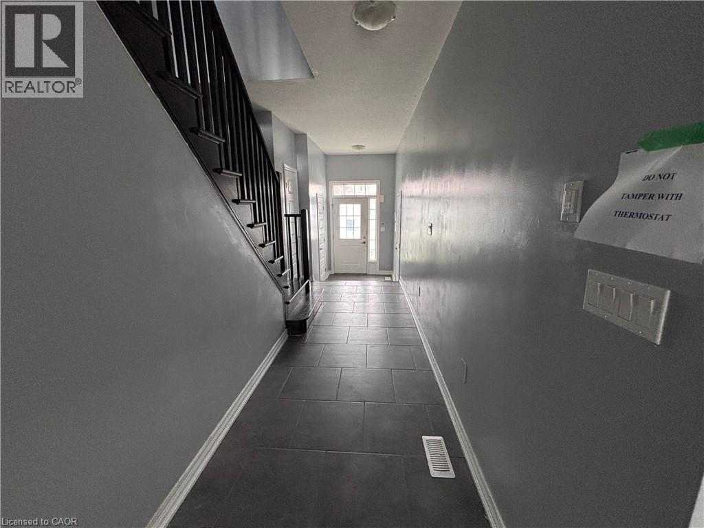71 FAIRGROUNDS Drive, Binbrook, Ontario, L0R1C0 — Photo 10