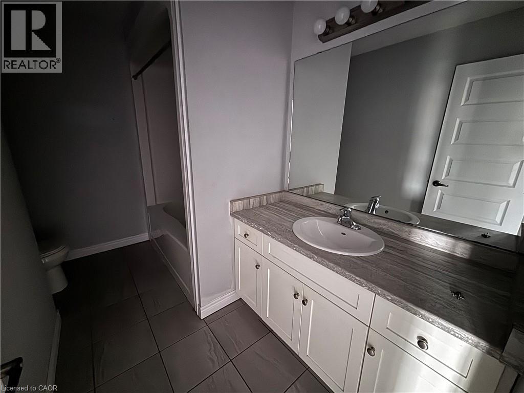 71 FAIRGROUNDS Drive, Binbrook, Ontario, L0R1C0 — Photo 20