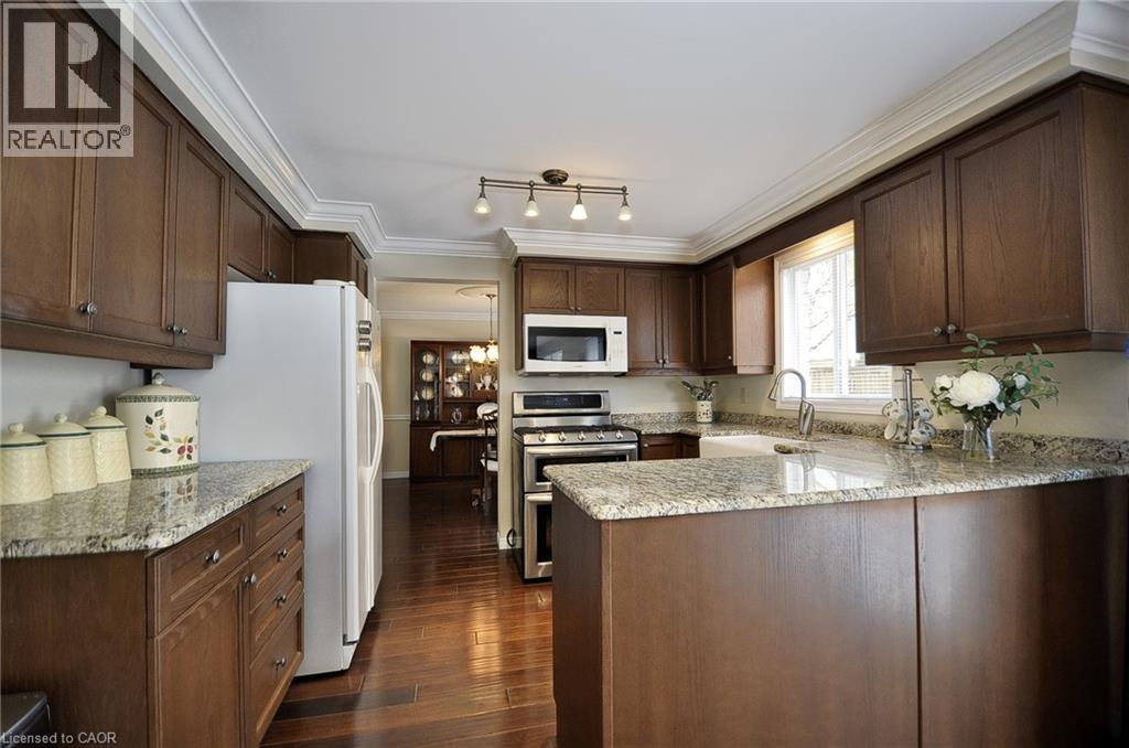18 DEVIL'S CREEK Drive, Cambridge, Ontario, N1S2Y2 — Photo 11