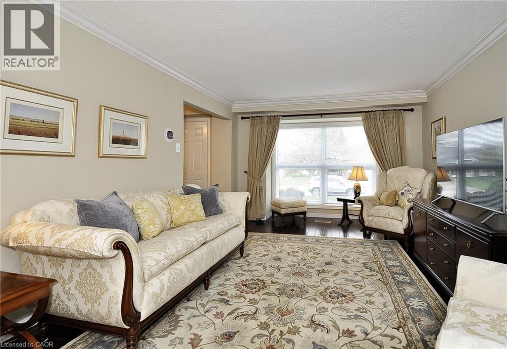 18 DEVIL'S CREEK Drive, Cambridge, Ontario, N1S2Y2 — Photo 3
