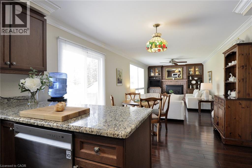 18 DEVIL'S CREEK Drive, Cambridge, Ontario, N1S2Y2 — Photo 6