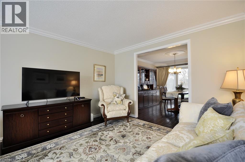 18 DEVIL'S CREEK Drive, Cambridge, Ontario, N1S2Y2 — Photo 8