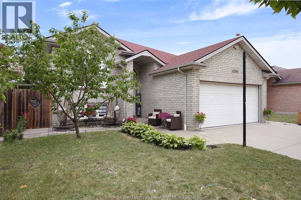 4596 FONTANA AVENUE, Windsor, Ontario, N9G3C8 — Photo 4