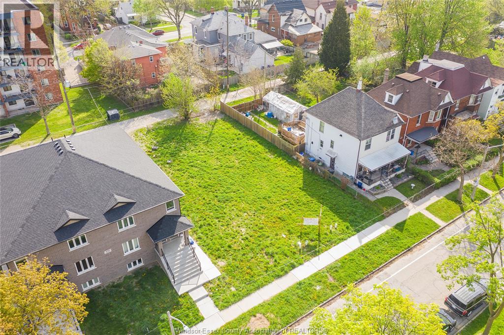 484-488 JANETTE, Windsor, Ontario, N9A4Z5 — Photo 2