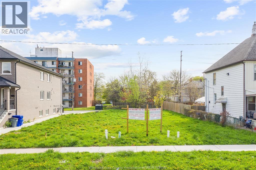 484-488 JANETTE, Windsor, Ontario, N9A4Z5 — Photo 4