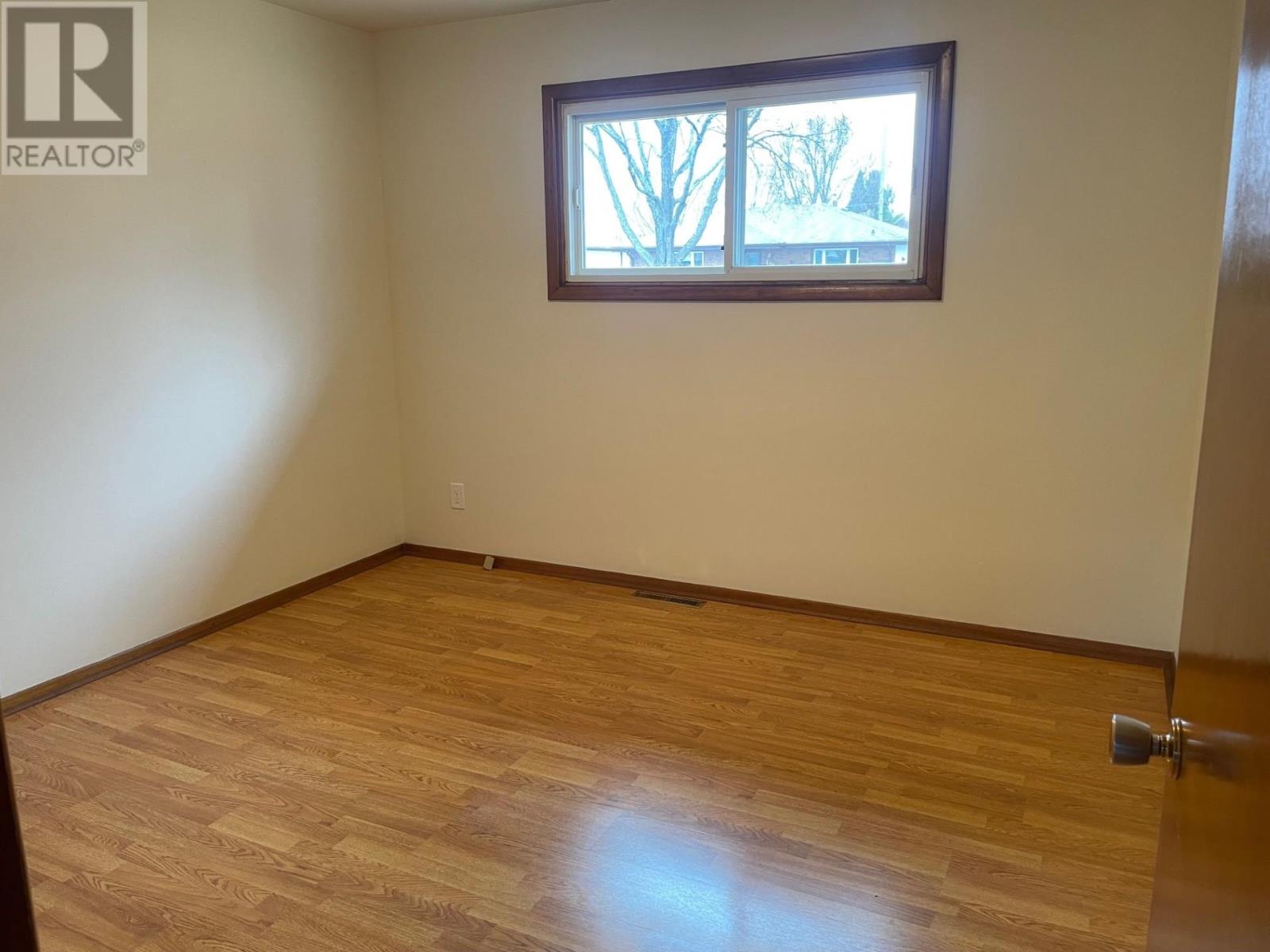 453 Amethyst CRES, Thunder Bay, Ontario, P7C1T3 — Photo 8