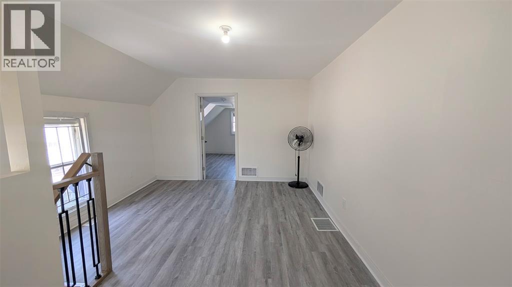 166 ROSS AVENUE, Sarnia, Ontario, N7T1J7 — Photo 10