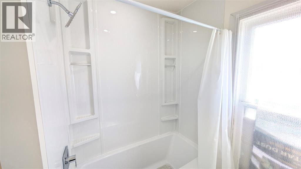 166 ROSS AVENUE, Sarnia, Ontario, N7T1J7 — Photo 13