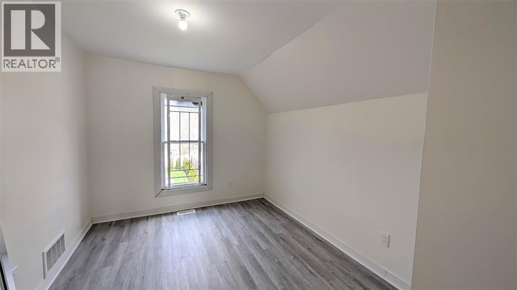 166 ROSS AVENUE, Sarnia, Ontario, N7T1J7 — Photo 15