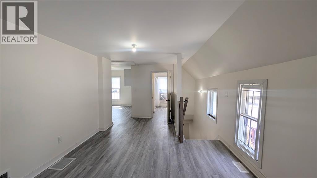 166 ROSS AVENUE, Sarnia, Ontario, N7T1J7 — Photo 9
