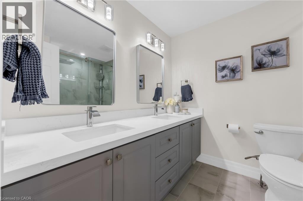 960 WARWICK Court Unit# 15, Burlington, Ontario, L7T4C5 — Photo 27