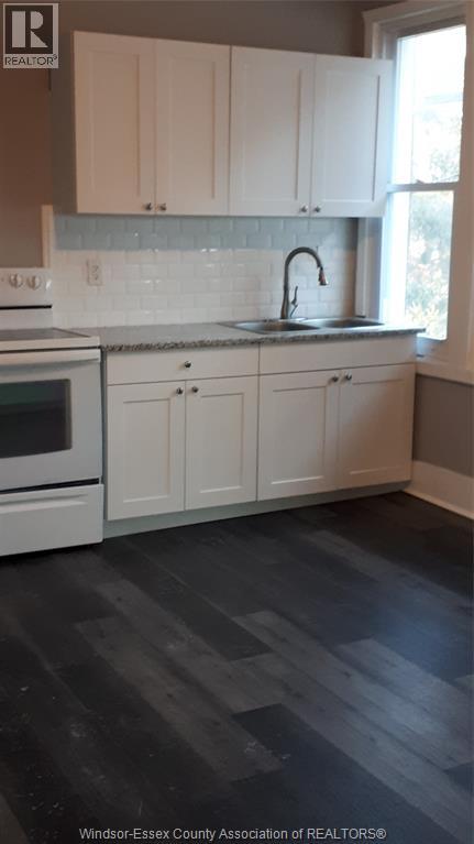 1050 ASSUMPTION, Windsor, Ontario, N9A3C4 — Photo 11