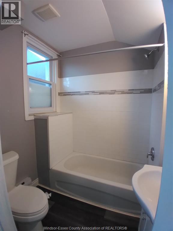 1050 ASSUMPTION, Windsor, Ontario, N9A3C4 — Photo 23