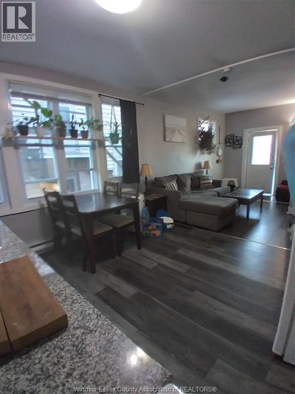 1050 ASSUMPTION, Windsor, Ontario, N9A3C4 — Photo 4