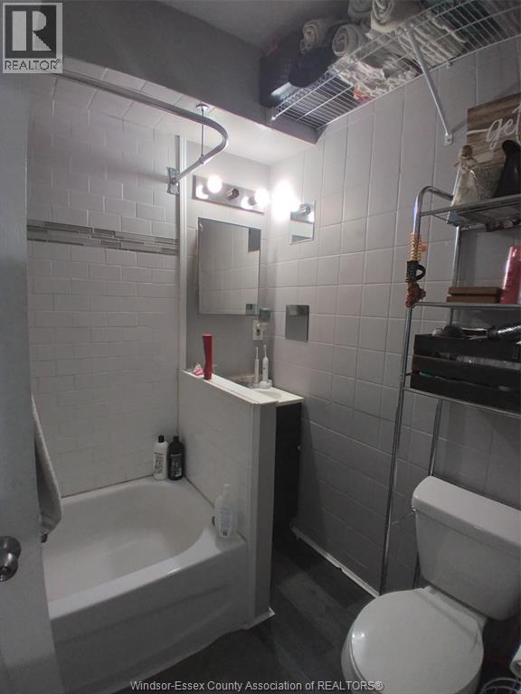 1050 ASSUMPTION, Windsor, Ontario, N9A3C4 — Photo 8