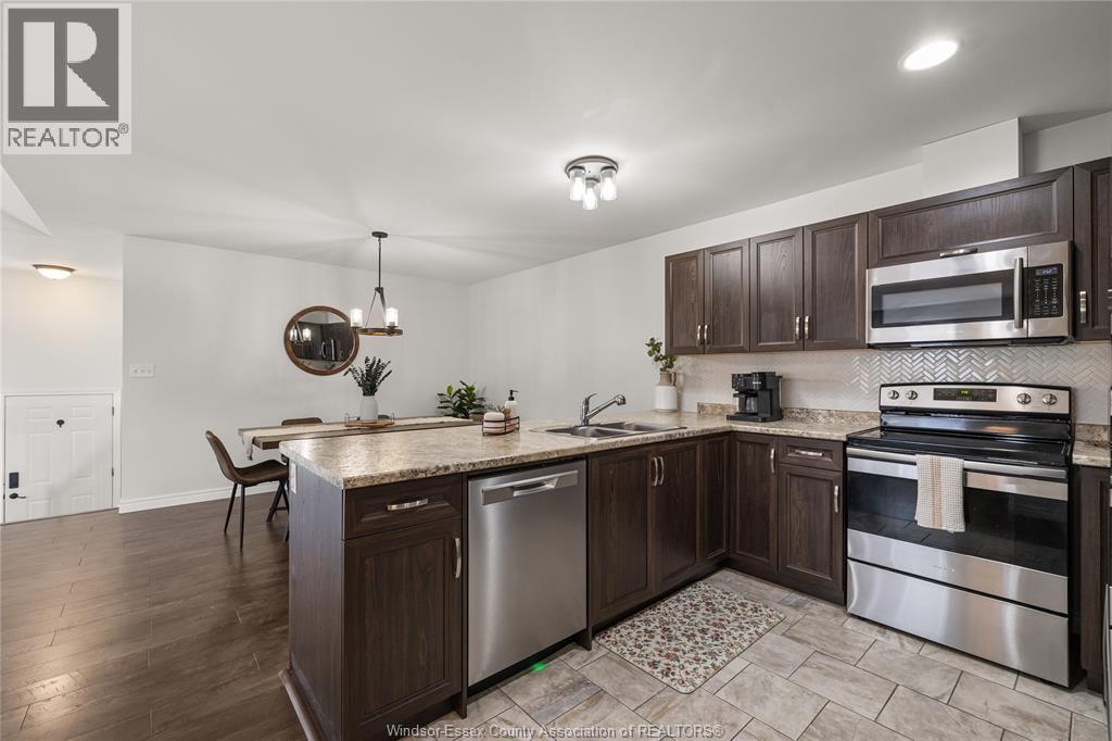 3117 VIOLA CRESCENT, Windsor, Ontario, N8N0A1 — Photo 6