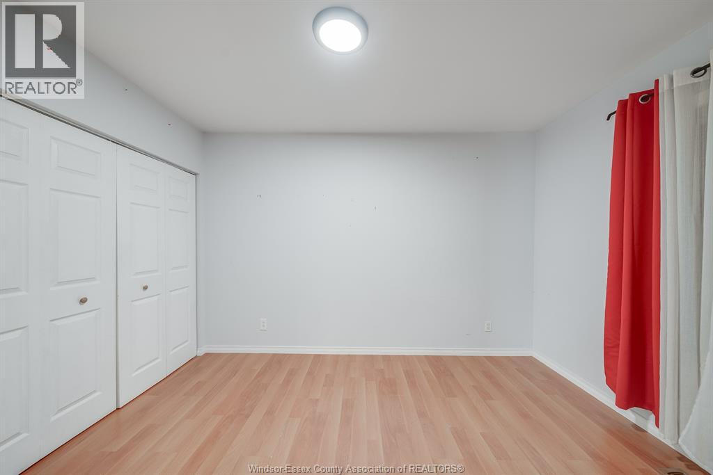 1054 OAK STREET, Windsor, Ontario, N9A5G4 — Photo 10