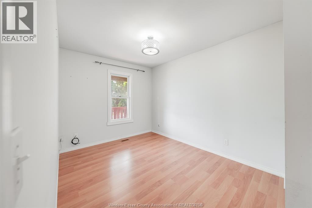 1054 OAK STREET, Windsor, Ontario, N9A5G4 — Photo 14