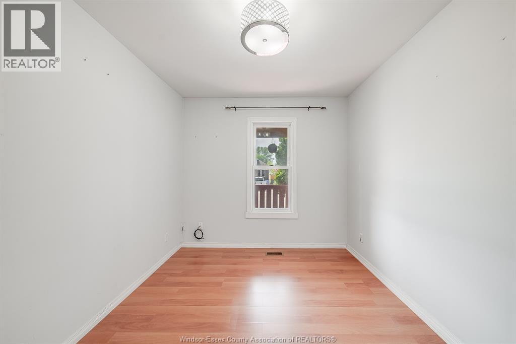 1054 OAK STREET, Windsor, Ontario, N9A5G4 — Photo 16