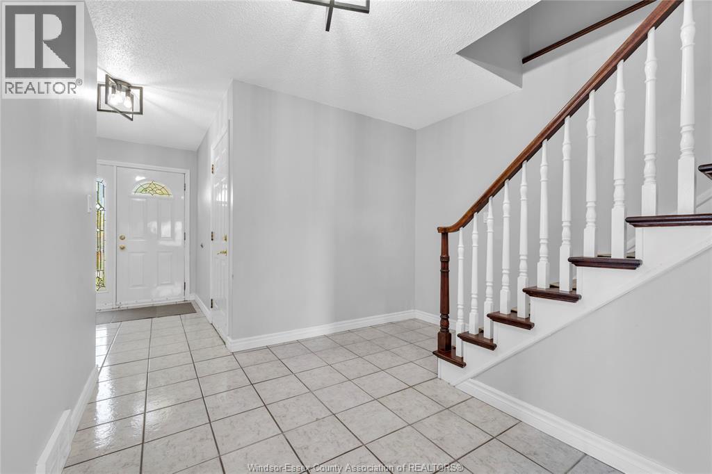 3009 SUFFOLK STREET, Windsor, Ontario, N8R1P1 — Photo 11