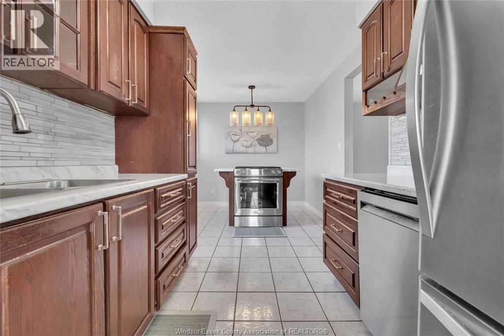 3009 SUFFOLK STREET, Windsor, Ontario, N8R1P1 — Photo 6
