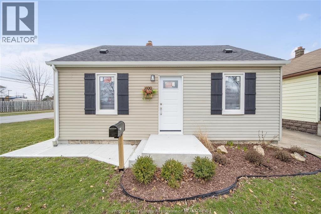 699 ALEXANDRINE STREET, Windsor, Ontario, N8X3C1 — Photo 2