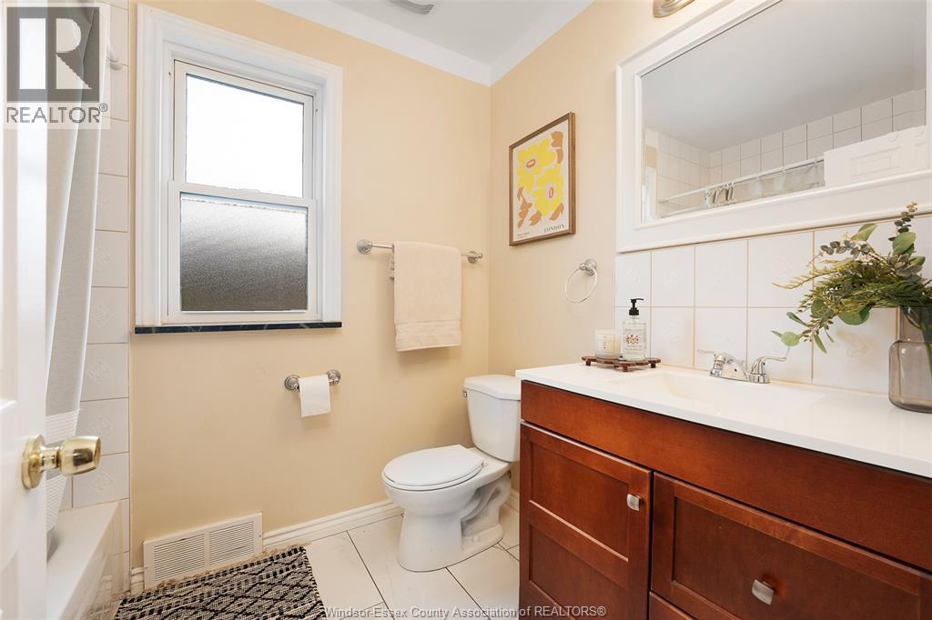 1006 PILLETTE ROAD, Windsor, Ontario, N8Y3B6 — Photo 7