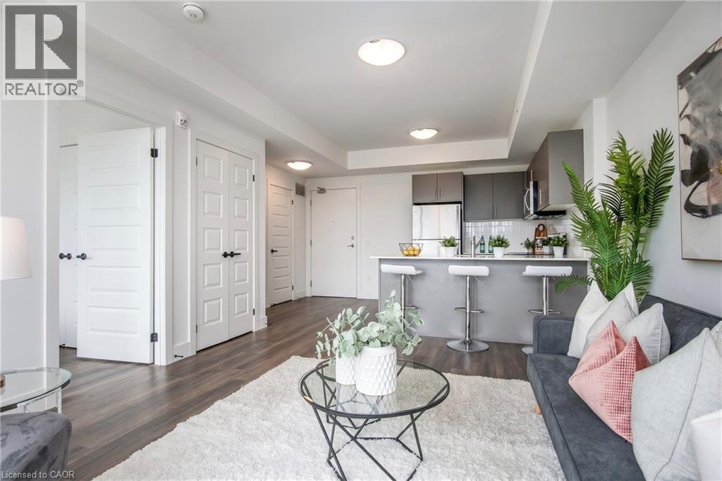 103 ROGER Street Unit# 609, Waterloo, Ontario, N2J0G2 — Photo 4