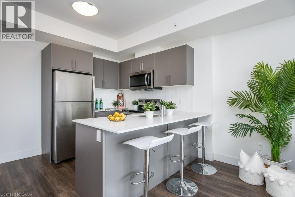 103 ROGER Street Unit# 609, Waterloo, Ontario, N2J0G2 — Photo 6