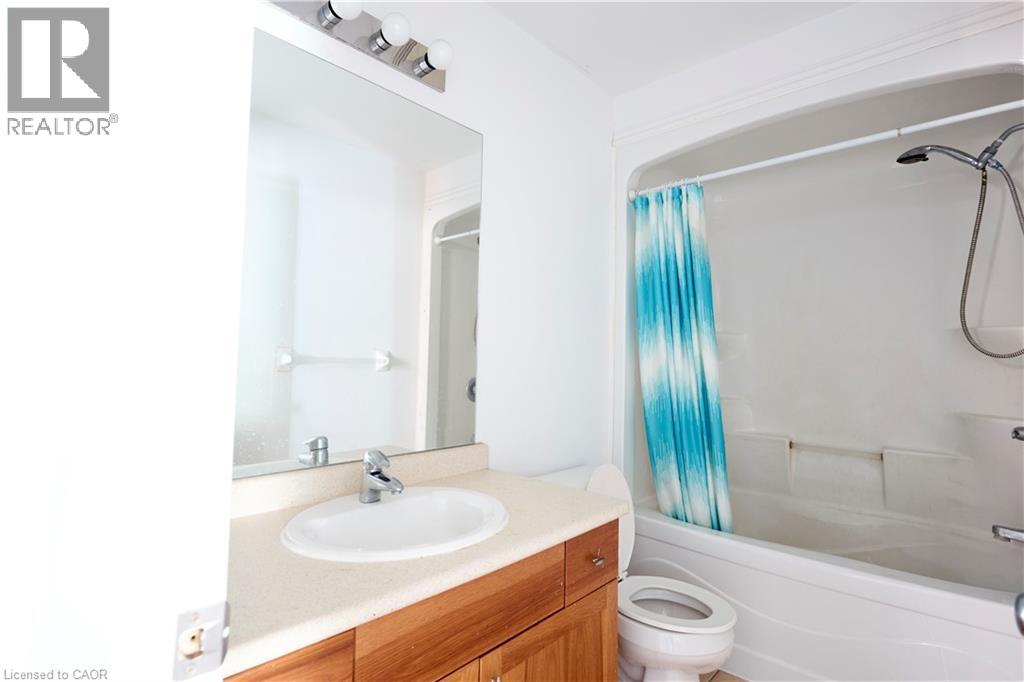 105 PINNACLE Drive Unit# 9, Kitchener, Ontario, N2P1B8 — Photo 17