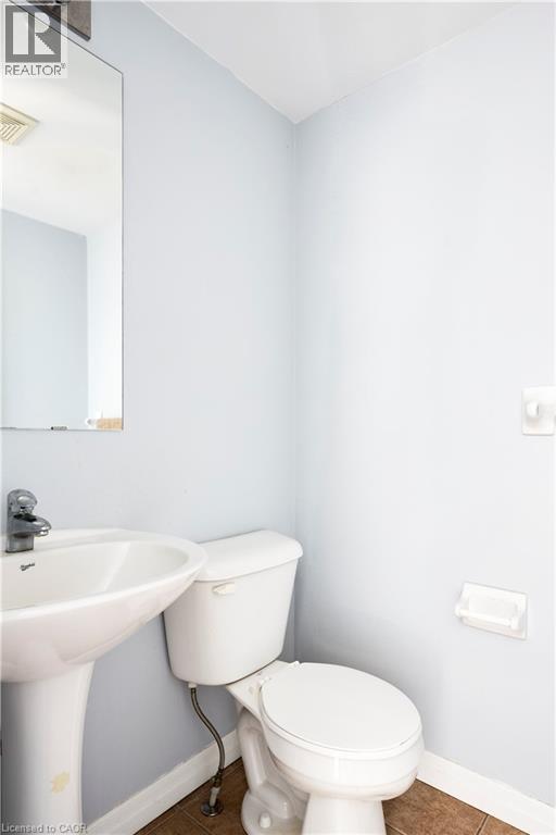 105 PINNACLE Drive Unit# 9, Kitchener, Ontario, N2P1B8 — Photo 9
